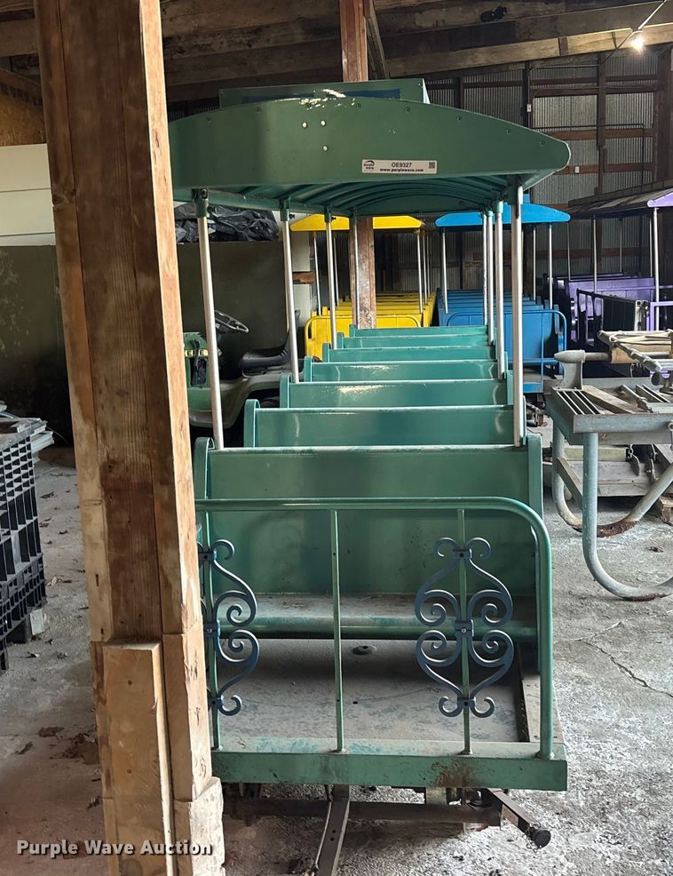 image for item OE9327 (3) passenger train cars