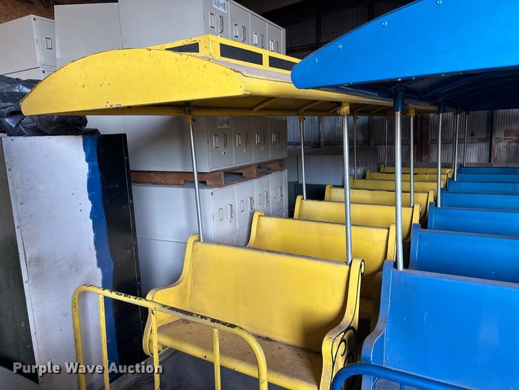 image for item OE9327 (3) passenger train cars