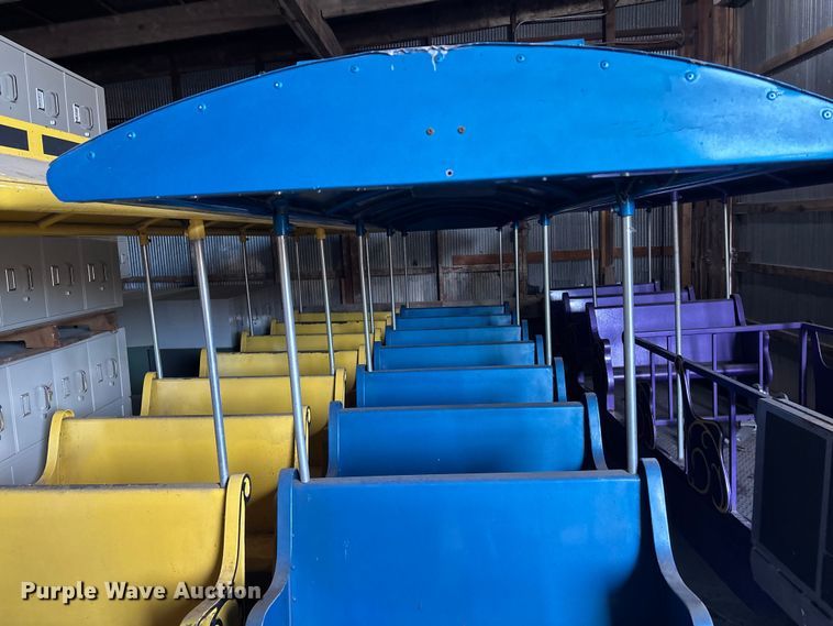 image for item OE9327 (3) passenger train cars