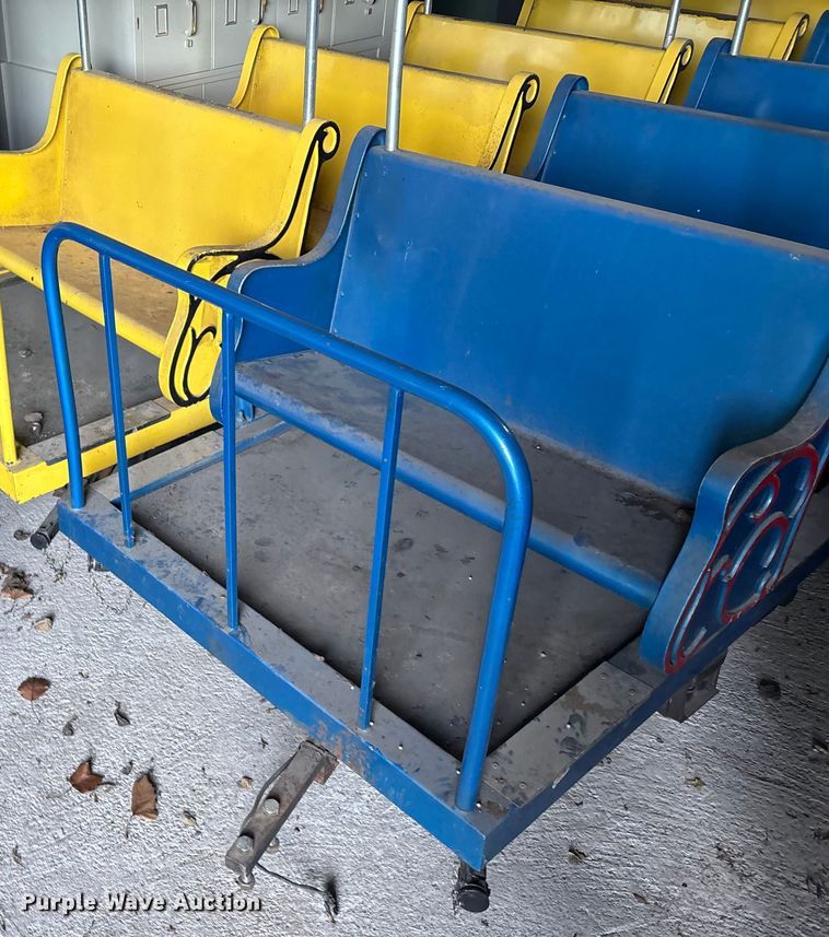 image for item OE9327 (3) passenger train cars