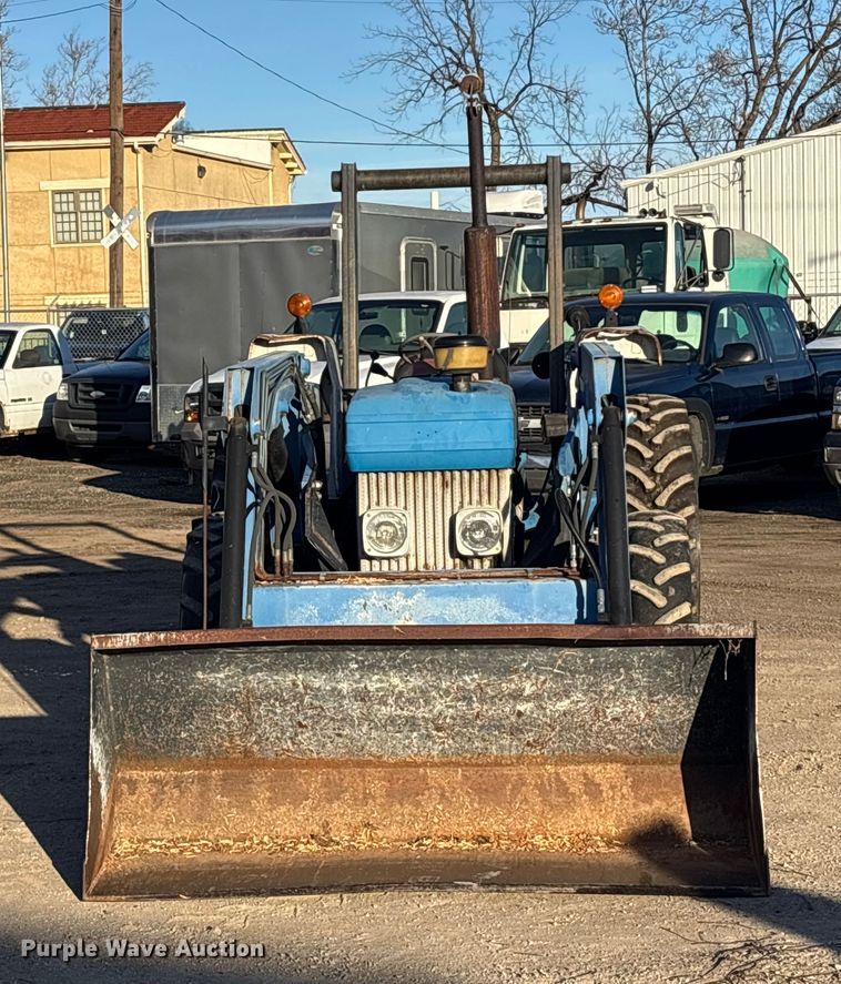 image for item OE9328 Ford CA414D MFWD tractor