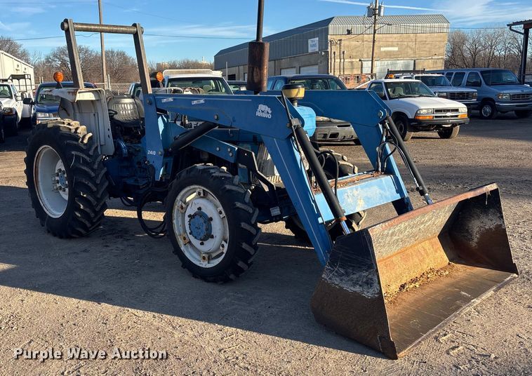 image for item OE9328 Ford CA414D MFWD tractor