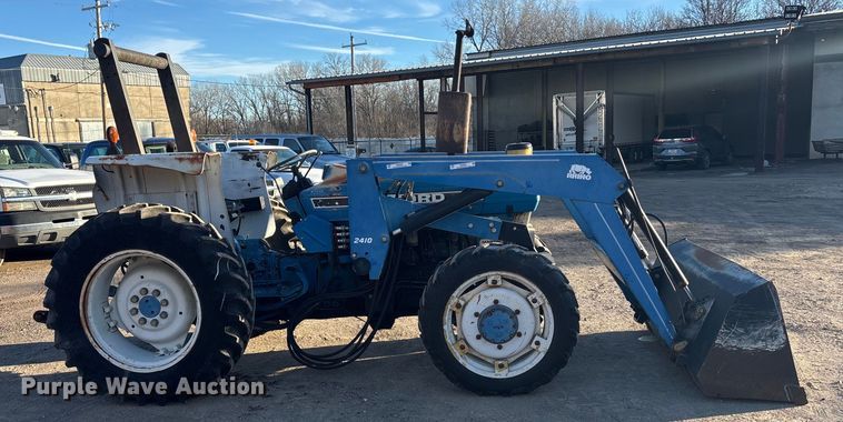 image for item OE9328 Ford CA414D MFWD tractor