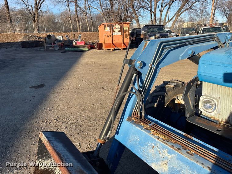 image for item OE9328 Ford CA414D MFWD tractor