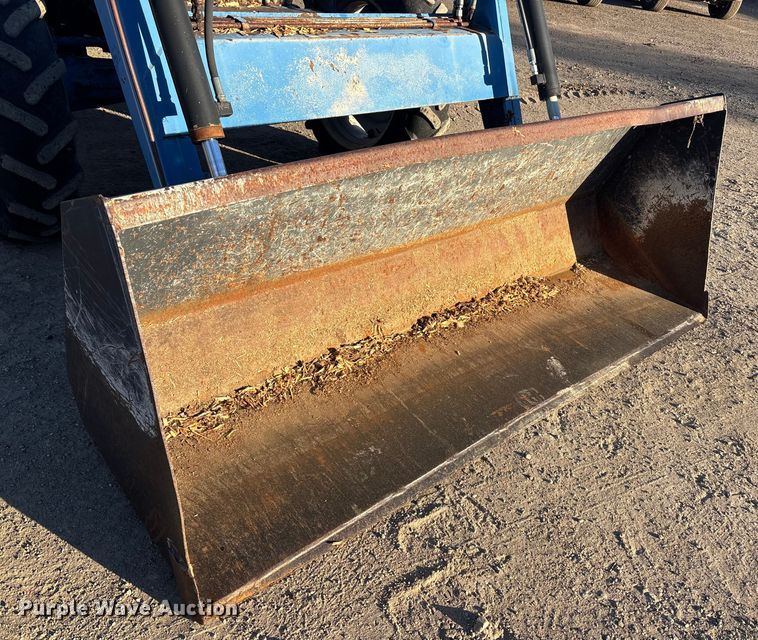 image for item OE9328 Ford CA414D MFWD tractor