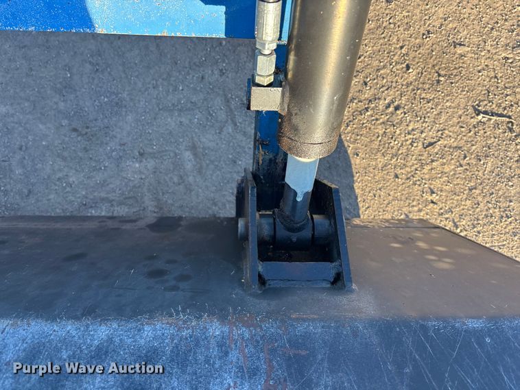 image for item OE9328 Ford CA414D MFWD tractor