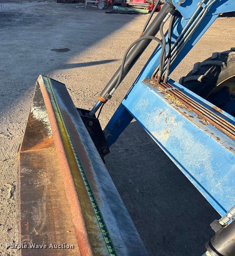 image for item OE9328 Ford CA414D MFWD tractor