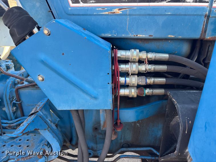 image for item OE9328 Ford CA414D MFWD tractor