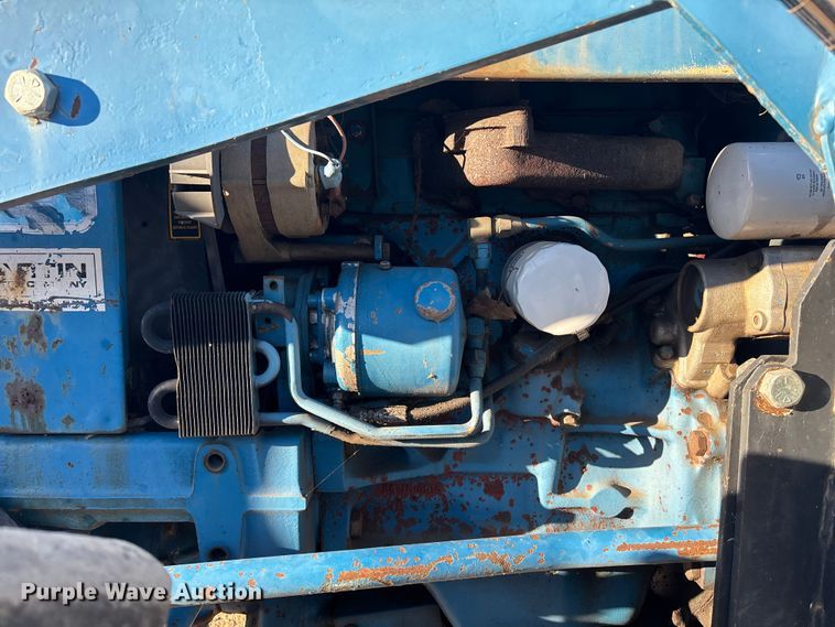 image for item OE9328 Ford CA414D MFWD tractor