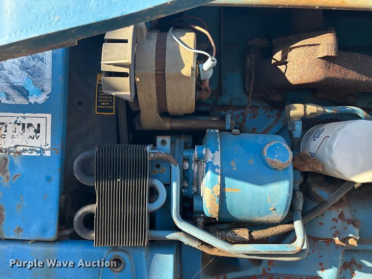 image for item OE9328 Ford CA414D MFWD tractor