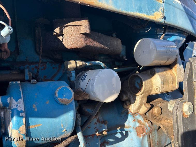 image for item OE9328 Ford CA414D MFWD tractor