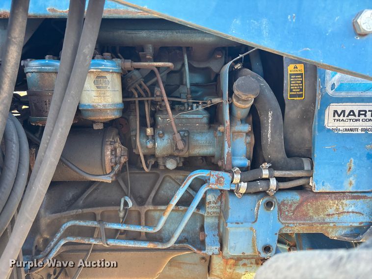 image for item OE9328 Ford CA414D MFWD tractor