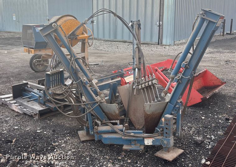 image for item OE9333 Care Tree skid steer tree spade