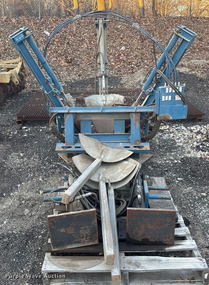 image for item OE9333 Care Tree skid steer tree spade