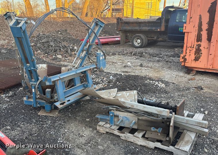 image for item OE9333 Care Tree skid steer tree spade