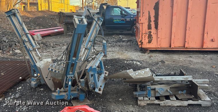 image for item OE9333 Care Tree skid steer tree spade