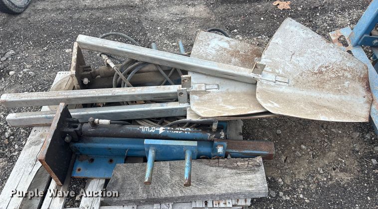 image for item OE9333 Care Tree skid steer tree spade