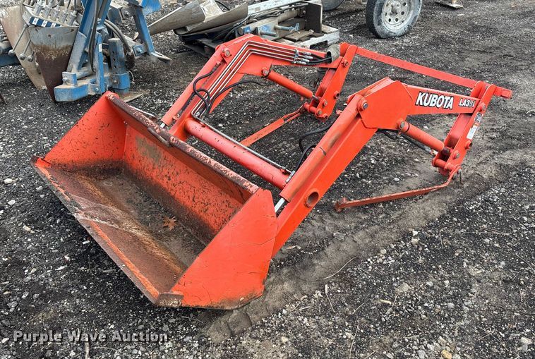 image for item OE9334 Kubota LA351 loader