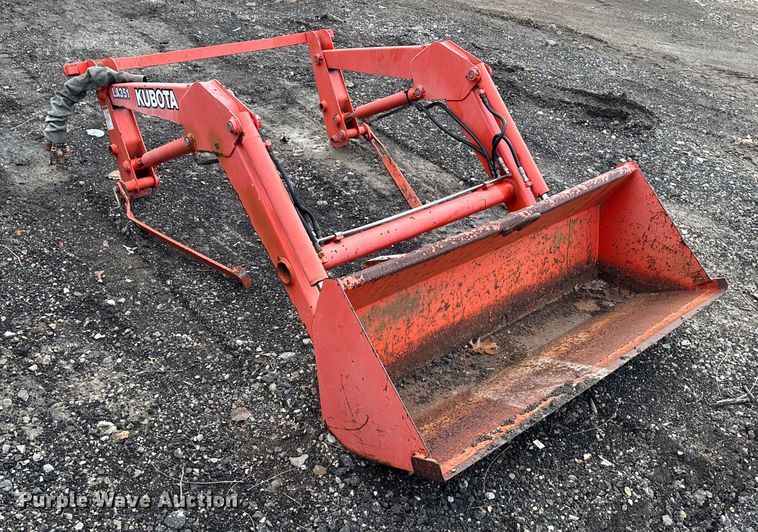 image for item OE9334 Kubota LA351 loader