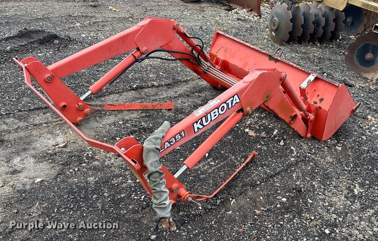 image for item OE9334 Kubota LA351 loader