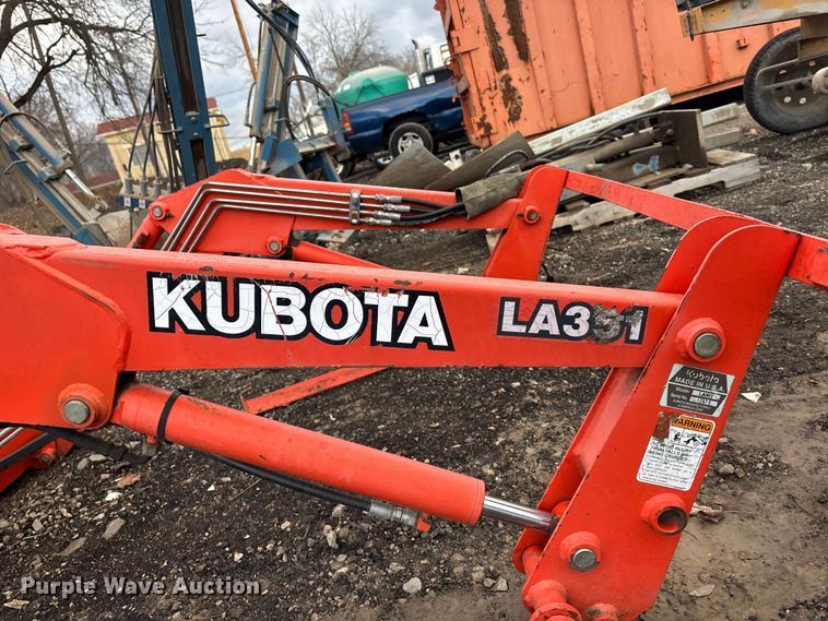 image for item OE9334 Kubota LA351 loader
