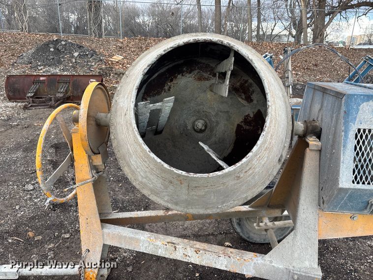 image for item OE9335 Stone 950M concrete mixer