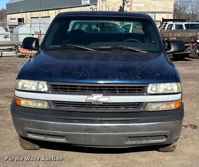 image for item OE9338 2002 Chevrolet Silverado 1500 Ext. Cab pickup truck