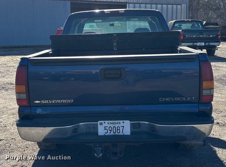 image for item OE9338 2002 Chevrolet Silverado 1500 Ext. Cab pickup truck