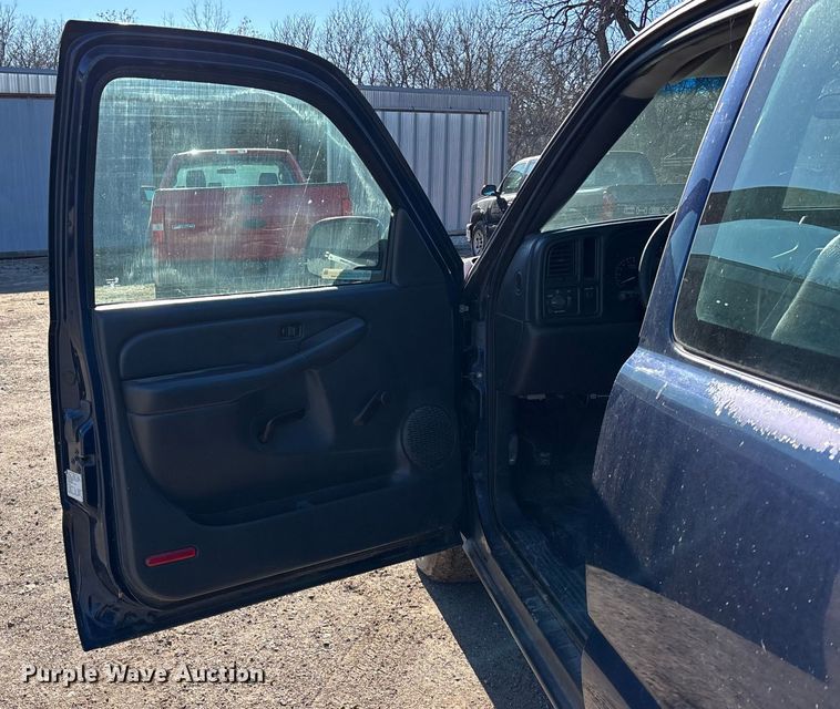 image for item OE9338 2002 Chevrolet Silverado 1500 Ext. Cab pickup truck