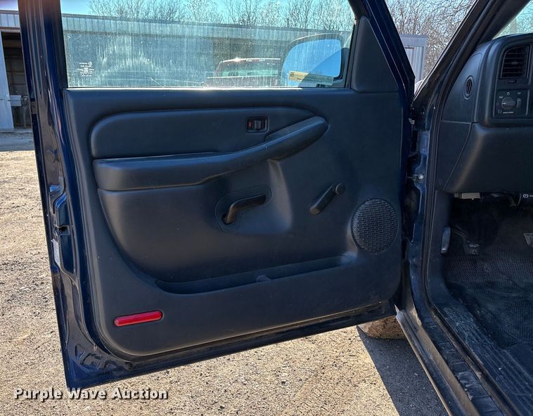 image for item OE9338 2002 Chevrolet Silverado 1500 Ext. Cab pickup truck