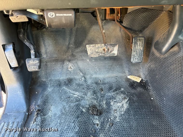 image for item OE9338 2002 Chevrolet Silverado 1500 Ext. Cab pickup truck