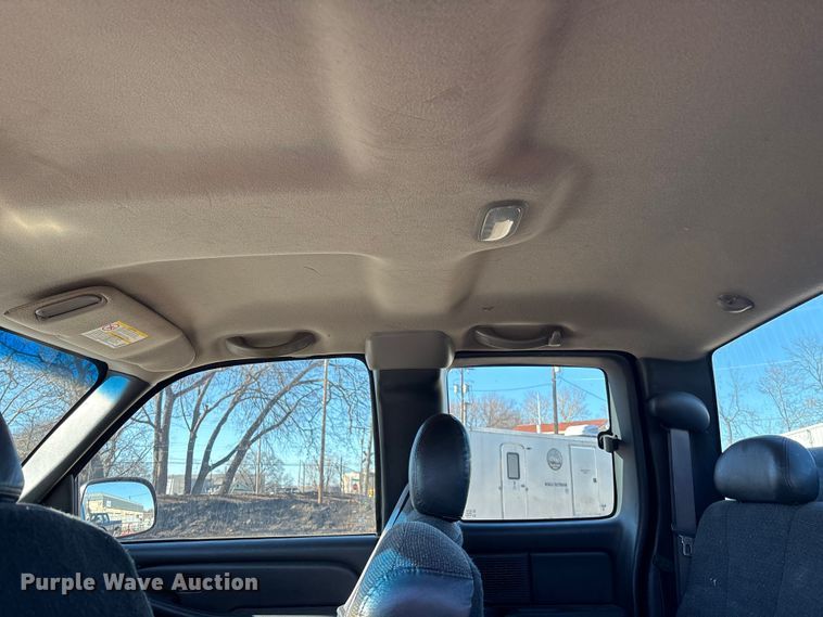 image for item OE9338 2002 Chevrolet Silverado 1500 Ext. Cab pickup truck