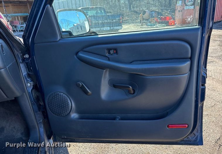 image for item OE9338 2002 Chevrolet Silverado 1500 Ext. Cab pickup truck