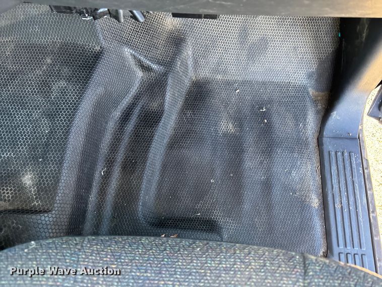 image for item OE9338 2002 Chevrolet Silverado 1500 Ext. Cab pickup truck