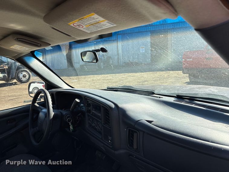 image for item OE9338 2002 Chevrolet Silverado 1500 Ext. Cab pickup truck