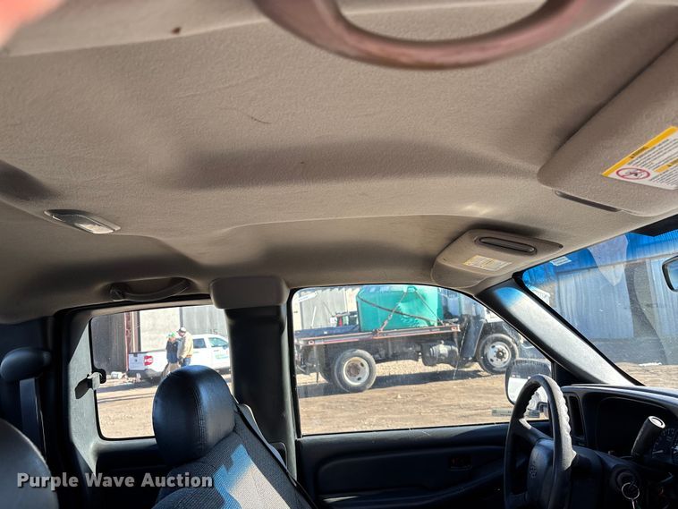 image for item OE9338 2002 Chevrolet Silverado 1500 Ext. Cab pickup truck