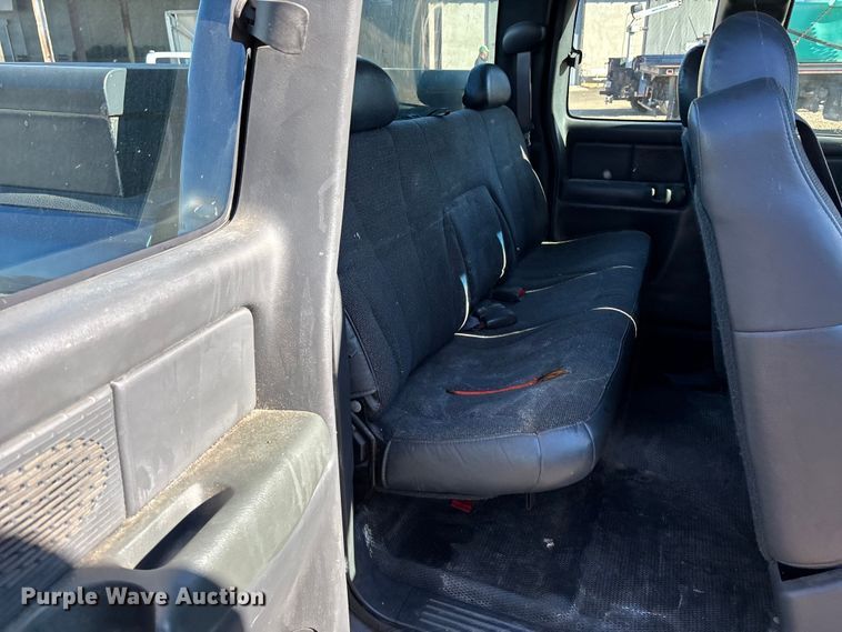 image for item OE9338 2002 Chevrolet Silverado 1500 Ext. Cab pickup truck