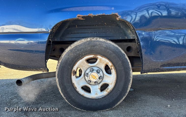 image for item OE9338 2002 Chevrolet Silverado 1500 Ext. Cab pickup truck