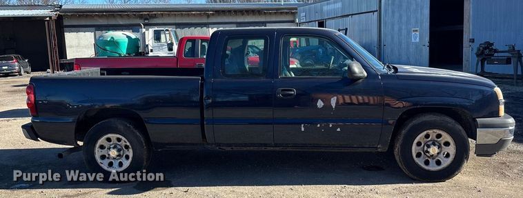 image for item OE9339 2005 Chevrolet Silverado 1500 Ext. Cab pickup truck