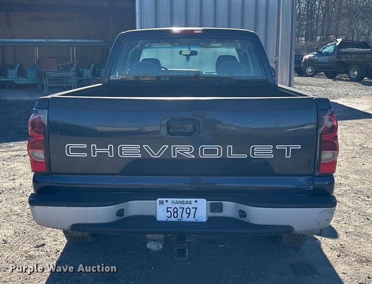 image for item OE9339 2005 Chevrolet Silverado 1500 Ext. Cab pickup truck