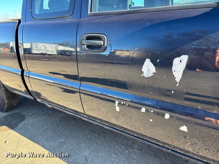 image for item OE9339 2005 Chevrolet Silverado 1500 Ext. Cab pickup truck