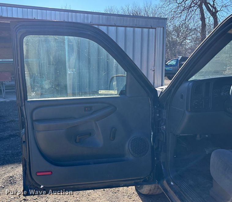 image for item OE9339 2005 Chevrolet Silverado 1500 Ext. Cab pickup truck