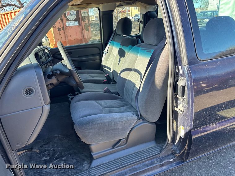 image for item OE9339 2005 Chevrolet Silverado 1500 Ext. Cab pickup truck