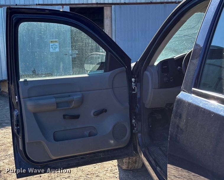 image for item OE9342 2009 Chevrolet Silverado 1500 Ext. Cab pickup truck