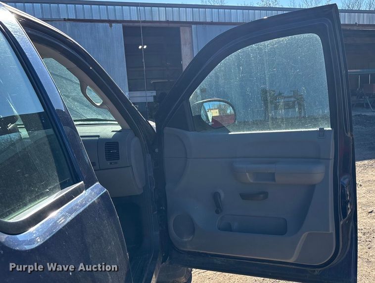 image for item OE9342 2009 Chevrolet Silverado 1500 Ext. Cab pickup truck