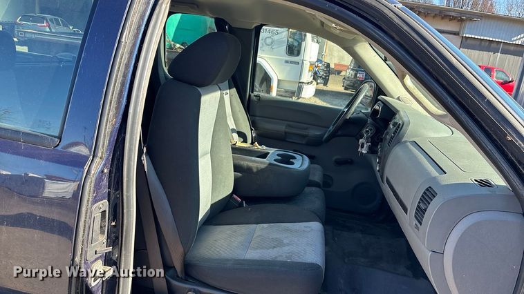 image for item OE9342 2009 Chevrolet Silverado 1500 Ext. Cab pickup truck