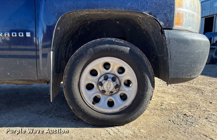 image for item OE9342 2009 Chevrolet Silverado 1500 Ext. Cab pickup truck