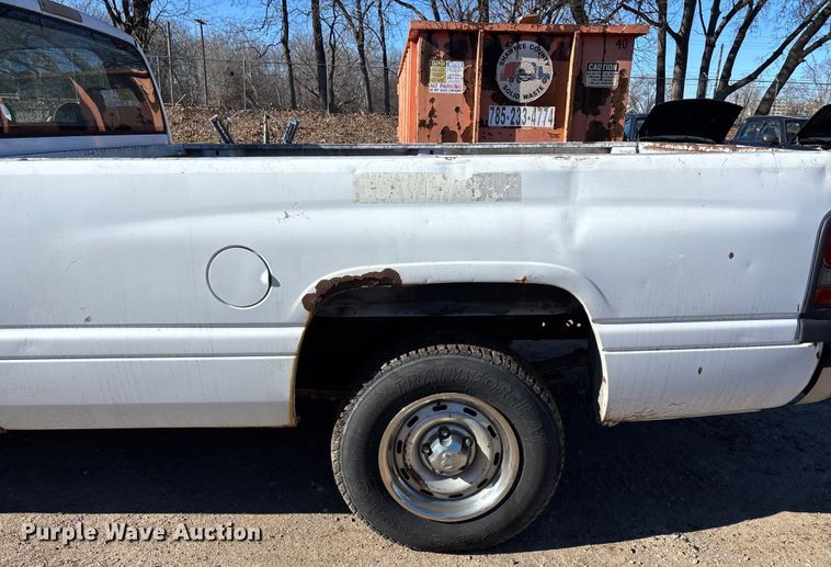 image for item OE9343 1999 Dodge Ram 1500 pickup truck