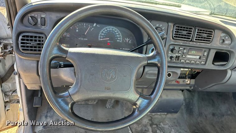 image for item OE9343 1999 Dodge Ram 1500 pickup truck