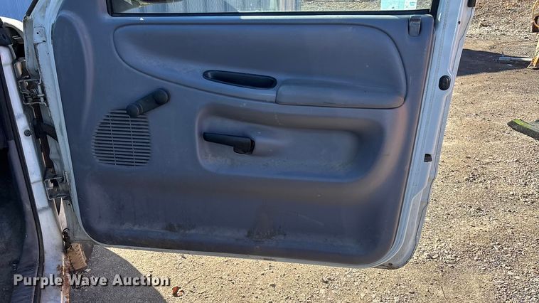 image for item OE9343 1999 Dodge Ram 1500 pickup truck